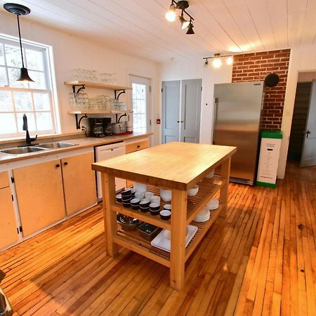 Le Partage Lodge: Destination Plein Air Et Sociale Val-Morin Kültér fotó