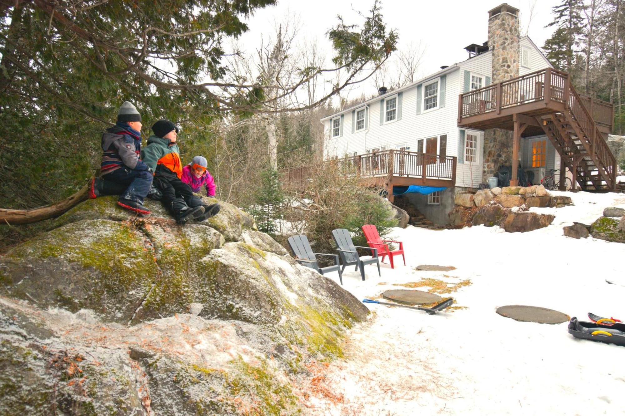 Le Partage Lodge: Destination Plein Air Et Sociale Val-Morin Kültér fotó
